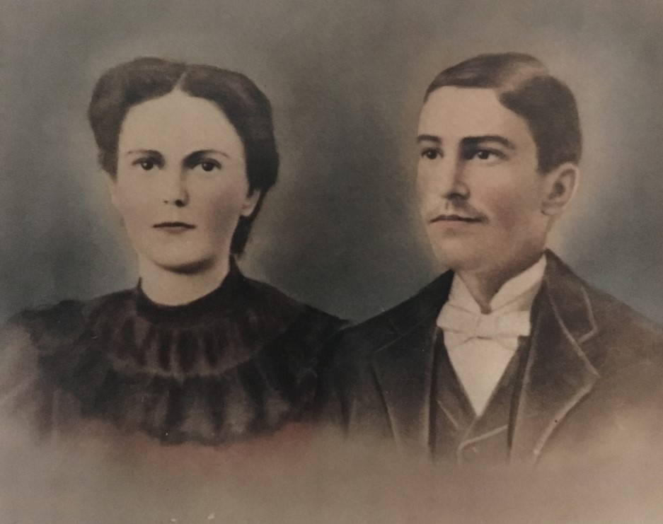Abel y Ursula Lucero (around 1900) - Photo courtesy of the Lucero Family