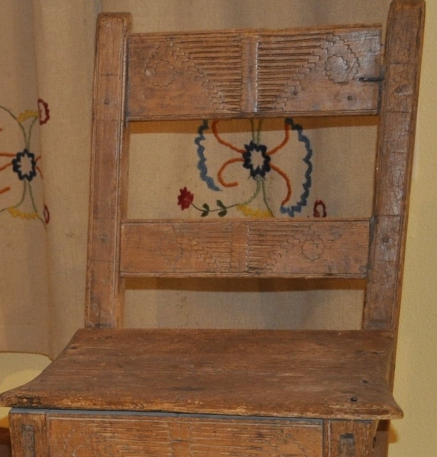 Carpenter Unknown. New Mexico Colonial Chair, ca. late 18th century. Wood. Collection, Taylor-Mesilla Historic Property.